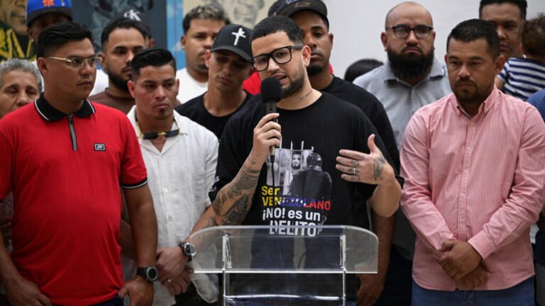 Venezolanos enviados al CECOT piden garantías para impugnar su deportación de EE. UU.