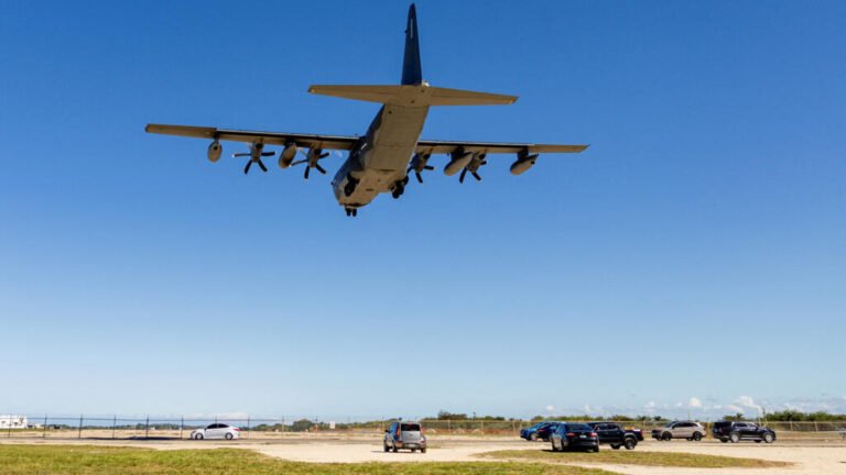 Trump mencionó destrucción de “gran instalación” en campaña antidrogas; Caracas no confirma