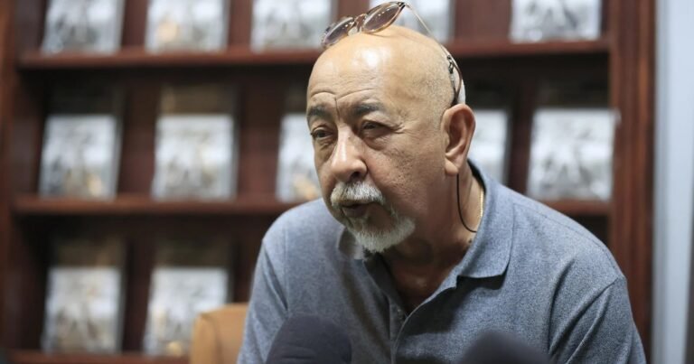 Leonardo Padura: No más banditas, "hace falta una cirugía profunda en la economía cubana"