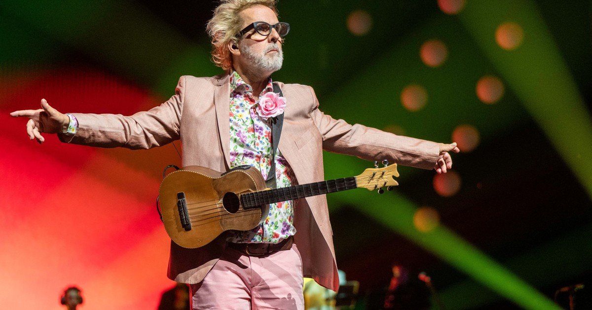 Fiesta Fa! cerró el año con un impresionante desfile de cantantes de rock, pop y folklore: ¿quiénes estuvieron con Mex Urtizberea?