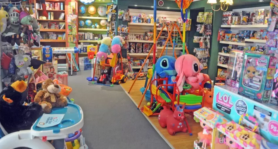Ventas de juguetes caen fuerte en Navidad y alertan al sector: "El 70% ya son importados"