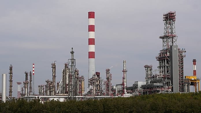 EE.UU. deniega la licencia a una refinería de petróleo serbia de propiedad rusa