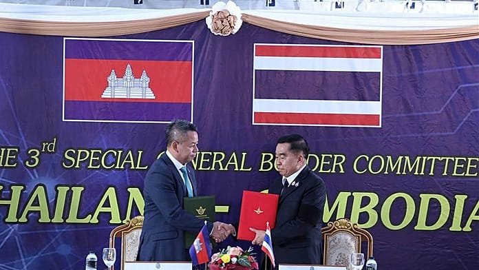 Tailandia y Camboya firman un nuevo acuerdo de alto el fuego para poner fin a semanas de mortíferos combates fronterizos