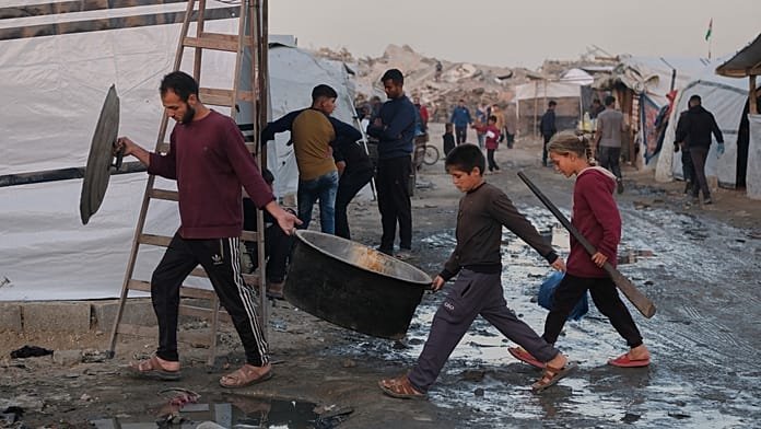 Los palestinos en Gaza denuncian la falta de alimentos básicos en la ayuda humanitaria