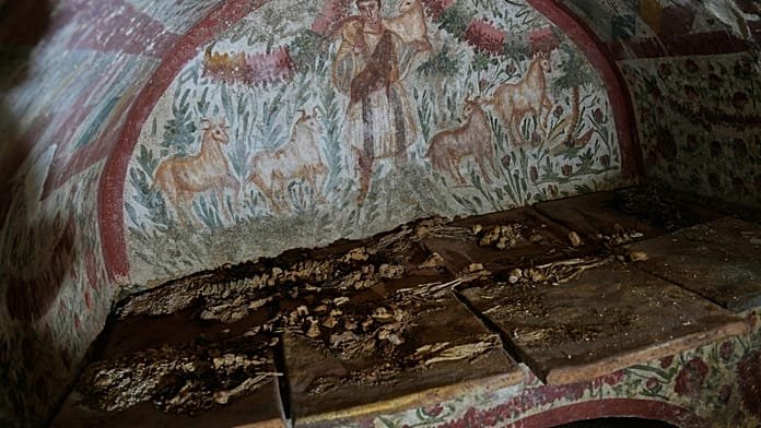 Arqueólogos descubren un raro fresco del 'Buen Pastor' de estilo romano en Turquía