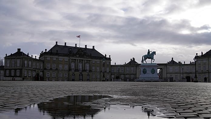 PostNord entrega su última carta después de 400 años repartiendo el correo ordinario en Dinamarca