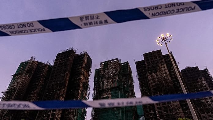 Las autoridades de Hong Kong dicen que las redes de los edificios incendiados no cumplían las normas