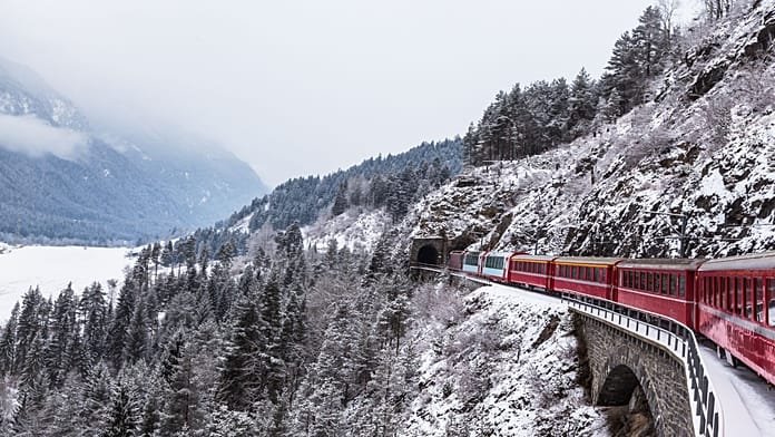 Del Círculo Ártico a pistas nevadas de Suiza, los viajes en tren navideños imprescindibles en Europa