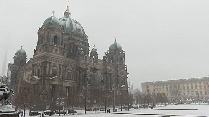 La nieve cubre Berlín, el tiempo invernal se instala en la ciudad