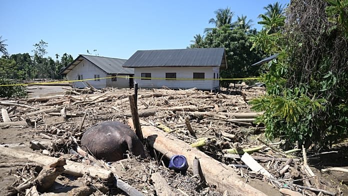 Las inundaciones en Indonesia causan graves daños en infraestructuras