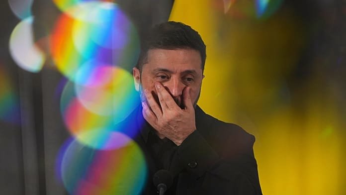 Zelenski visita en Países Bajos a soldados ucranianos heridos y apoya el fondo para reparaciones