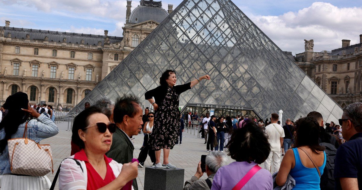 Una fuga de agua en el Museo del Louvre dañó centenares de documentos de la biblioteca de Antigüedades egipcias