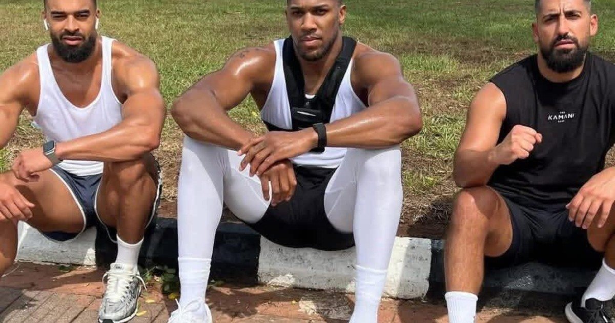 "Mis muchachos": quiénes eran las dos personas que murieron en el accidente de Anthony Joshua en Nigeria