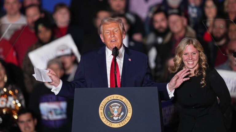 Trump intensifica su retórica de línea dura contra inmigrantes