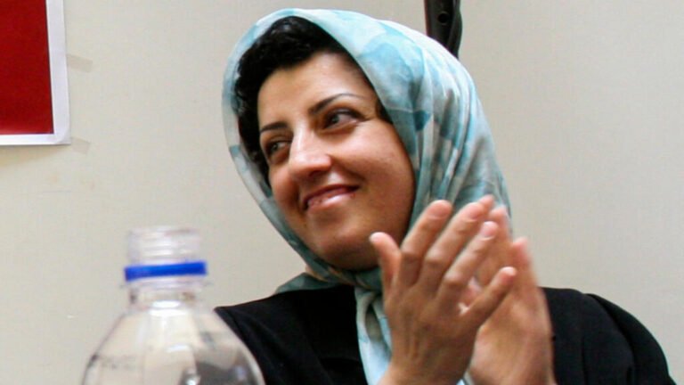 La Nobel de la Paz Narges Mohammadi fue golpeada y amenazada, dice su familia