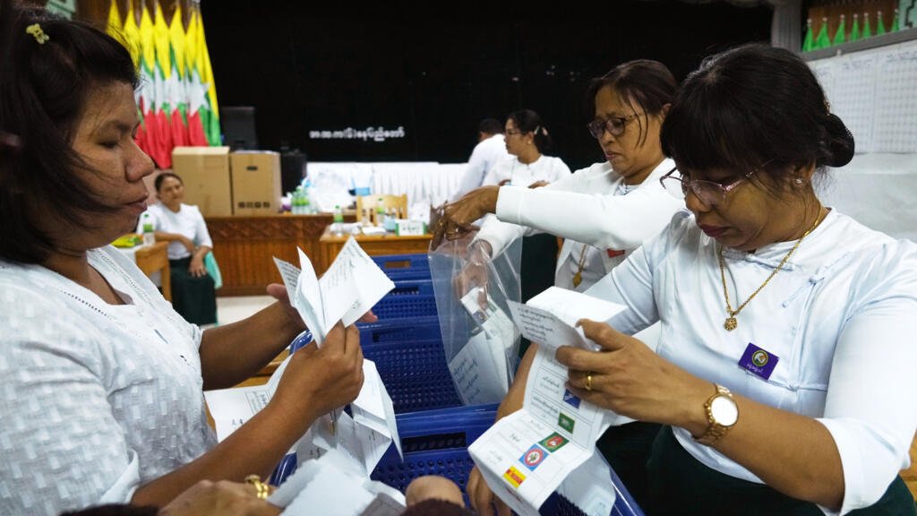 Myanmar vota en elecciones sin oposición en medio de represión y guerra civil