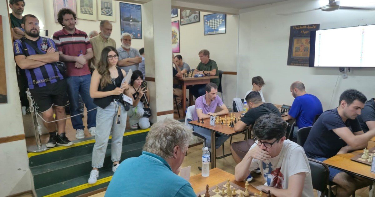 Cuando el ajedrez es la excusa perfecta para compartir una noche de partidas, anécdotas, fernet y milangas con grandes maestros