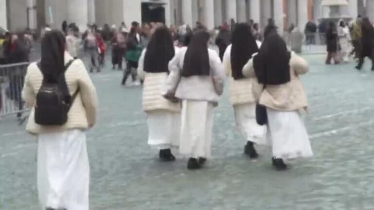 Iglesia Católica solo para hombres: Vaticano vota en contra de ordenación de mujeres diáconas