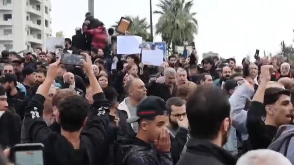 Siria tras la caída de Bashar al-Assad: celebraciones, divisiones y desafíos pendientes