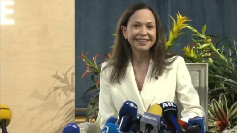 Machado justifica acciones militares estadounidenses tras recibir Nobel de Paz