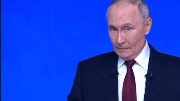 Putin afirma que Rusia consideraría abstenerse de atacar a Ucrania si se celebran elecciones