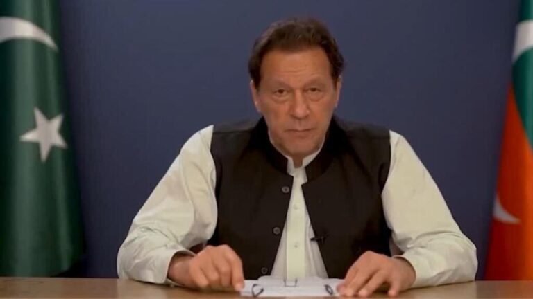 Pakistán: ex primer ministro Imran Khan fue condenado a 17 años de prisión por corrupción