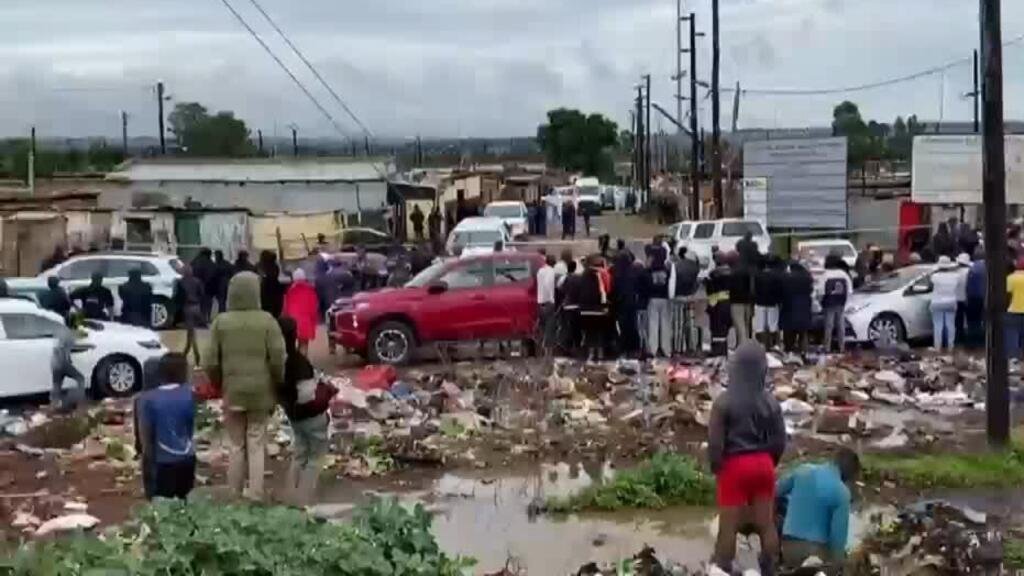 Al menos nueve muertos tras tiroteo en un bar cerca de Johannesburgo