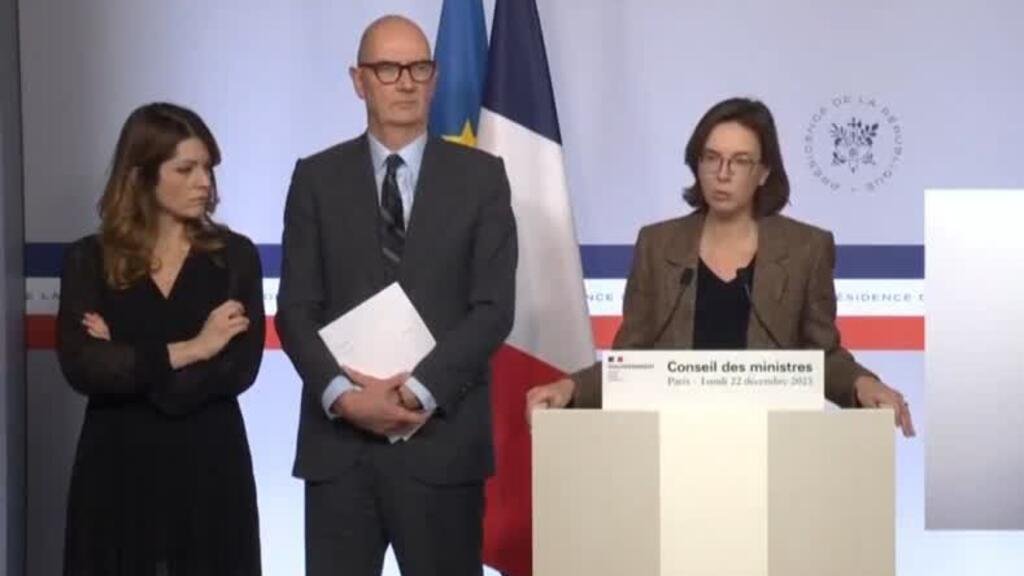 Ministros franceses buscan evitar el cierre del Gobierno