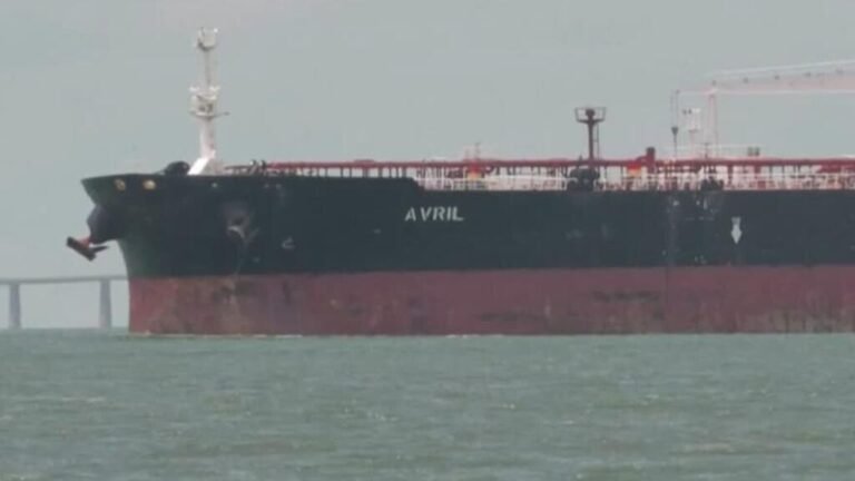 Se intensifica la batalla por el petróleo venezolano