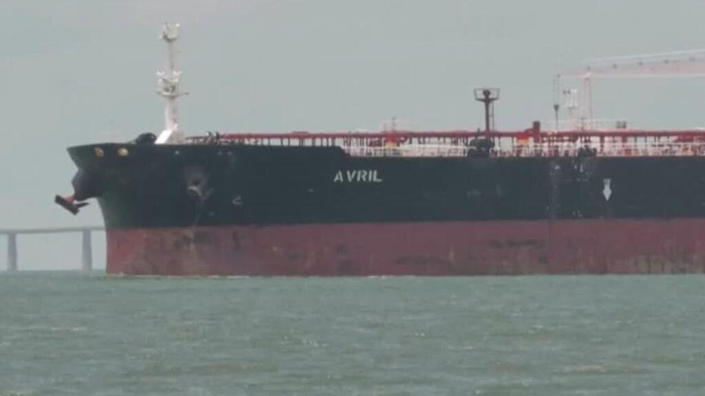 Se intensifica la batalla por el petróleo venezolano