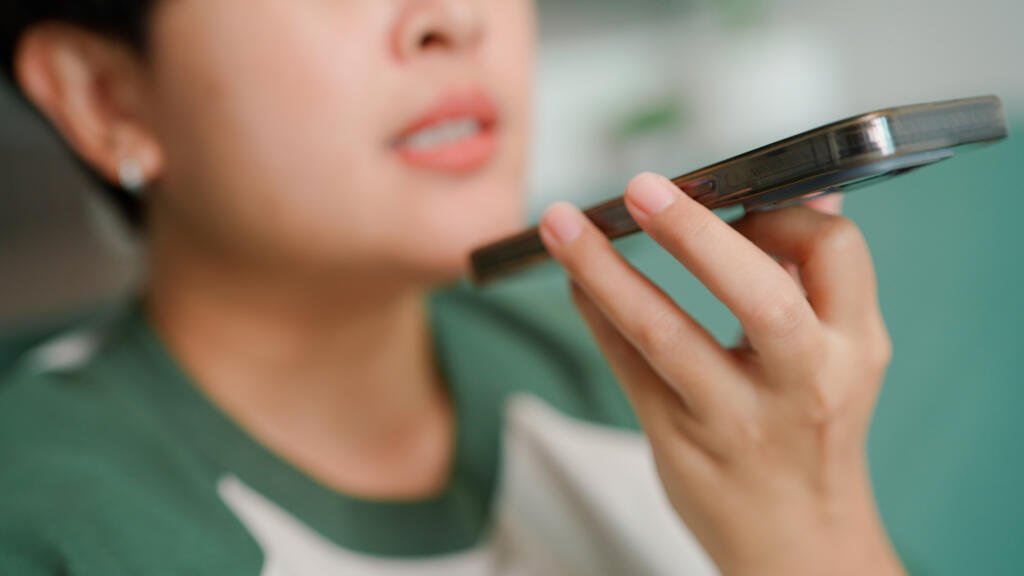 Cuando la IA juega a ser psicóloga: una tendencia que preocupa tanto como seduce