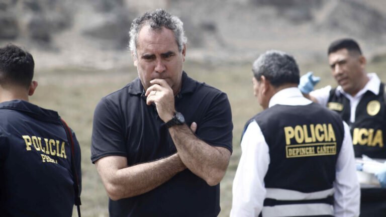 La violencia marca el inicio de la campaña en Perú: Rafael Belaúnde Llosa sobrevive a un tiroteo