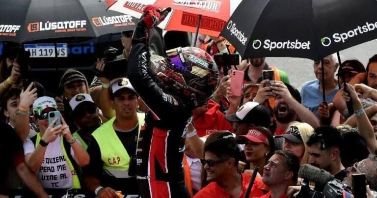 Canapino y  un domingo perfecto en el TC pero con el orden cambiado: primero salió campeón y después ganó en el Mouras para hacer historia con Chevrolet