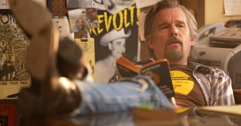 El Disney+ que no conocías: The Lowdown, un noir político y adulto con Ethan Hawke
