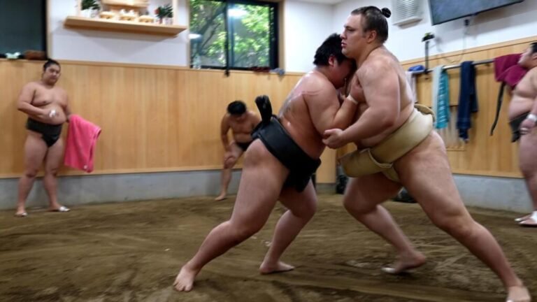 El luchador de sumo ucraniano Aonishiki conquista a la afición japonesa