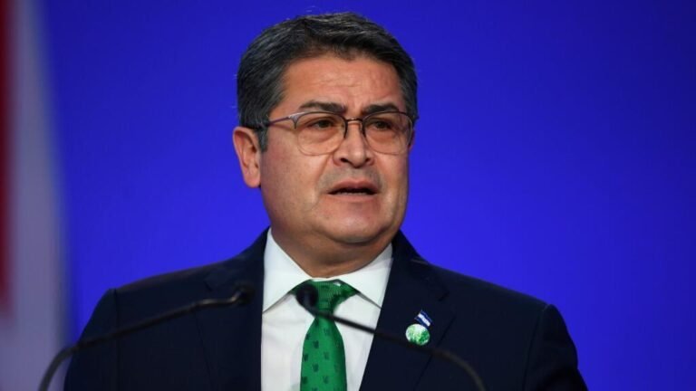 ¿Por qué Trump indulta a Orlando Hernández, el expresidente acusado de crear un “narcoestado” en Honduras?