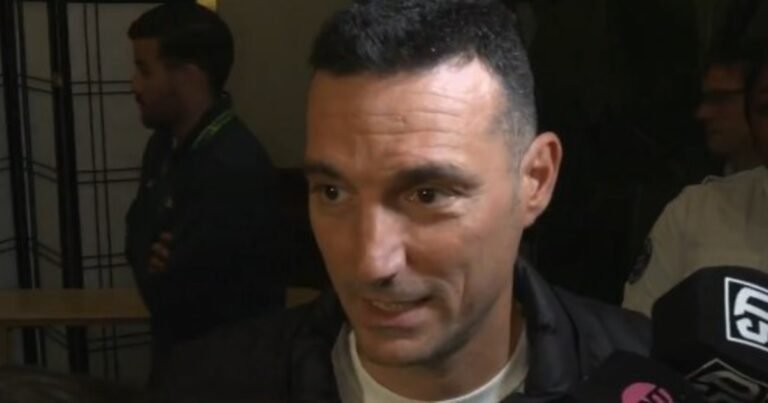 Scaloni llegó a Washington DC para el sorteo del Mundial 2026 y elogió a la Selección Argentina: "Me gusta que seguimos batallando como si este equipo no hubiese ganado nada"