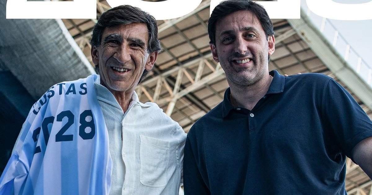 Racing hizo oficial la renovación de Gustavo Costas como DT hasta 2028: "Sigo en el lugar donde quiero"