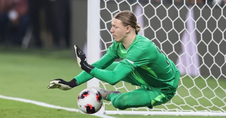 Quién es Matvey Safonov, la muralla rusa que atajó cuatro penales para que el PSG sea campeón de la Copa Intercontinental vs Flamengo