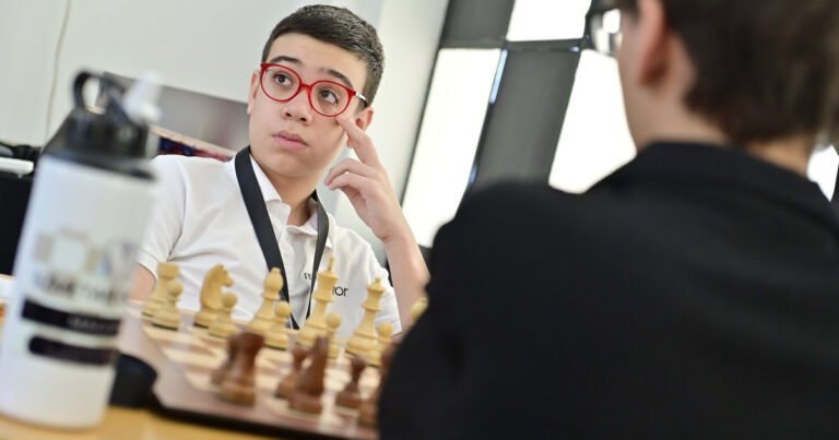 Faustino Oro, el niño prodigio del ajedrez, dio un paso más en la búsqueda de su segunda norma de gran maestro