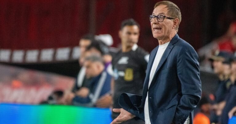 Ariel Holan dejó de ser el DT de Rosario Central: el campeón de la discutida Liga 2025 no dirigirá al Canalla en la Copa Libertadores