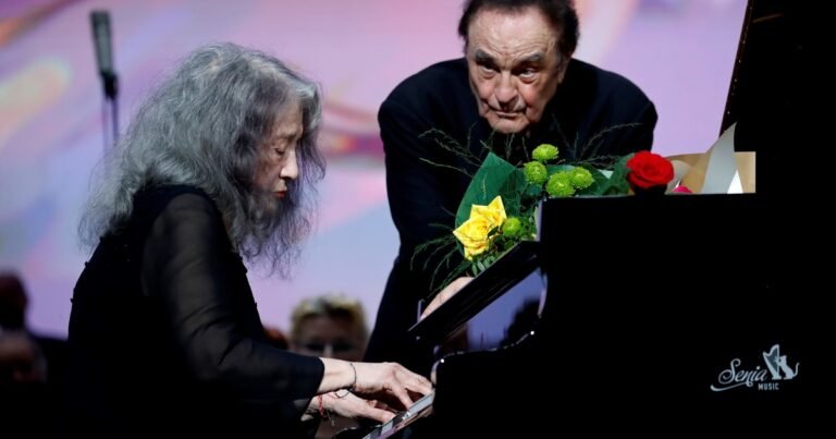 Los 100 años de la Orquesta y el Coro Estables del Teatro Colón: luces y sombras de una celebración