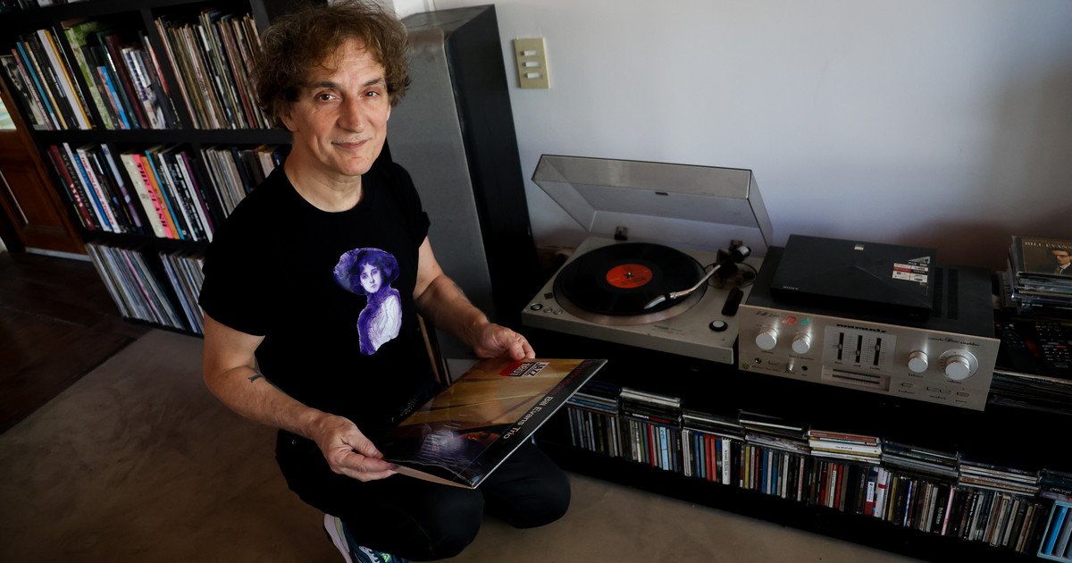 Fernando Samalea cuenta más secretos del rock en su nuevo libro, y toca en vivo con múltiples proyectos