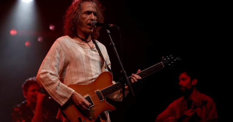 Murió Robe Iniesta, líder de Extremoduro, banda legendaria del rock español