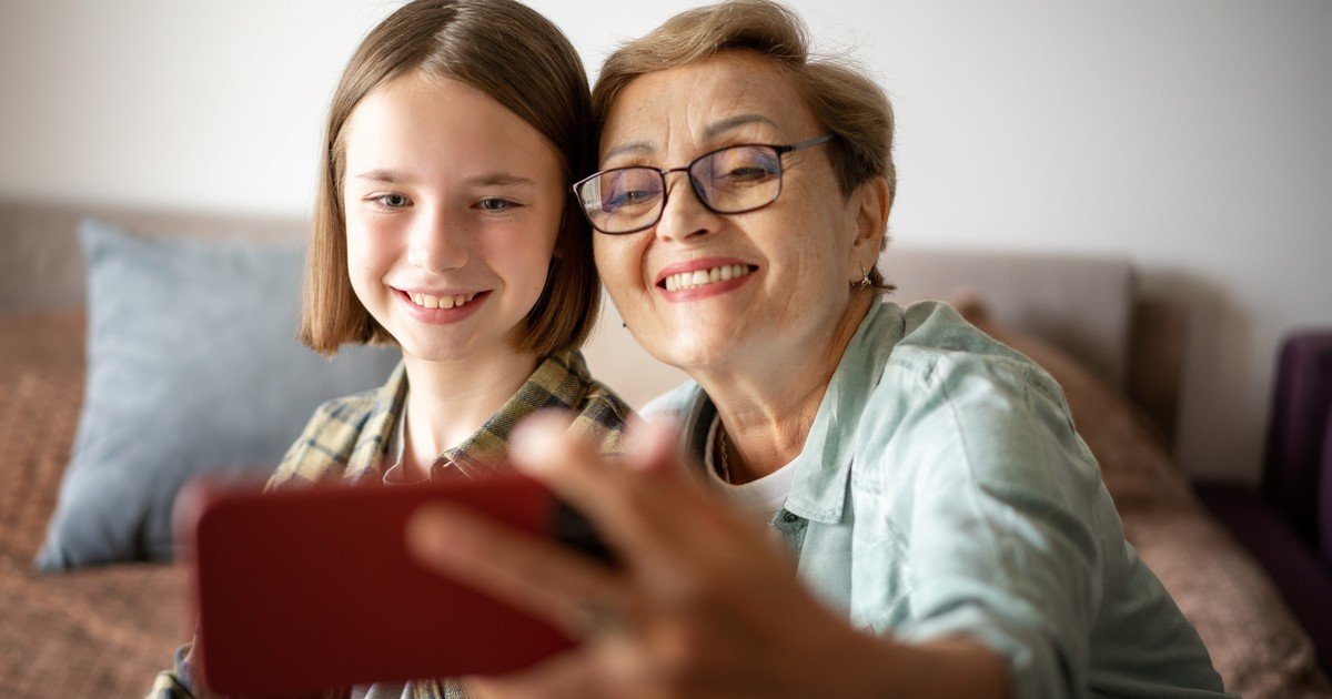 Envejecer sin nietos: "hay formas de sublimar el deseo que no se pudo realizar", asegura una experta