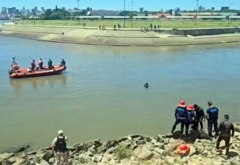 Hallan sin vida a un hombre que se arrojó al Río de la Plata