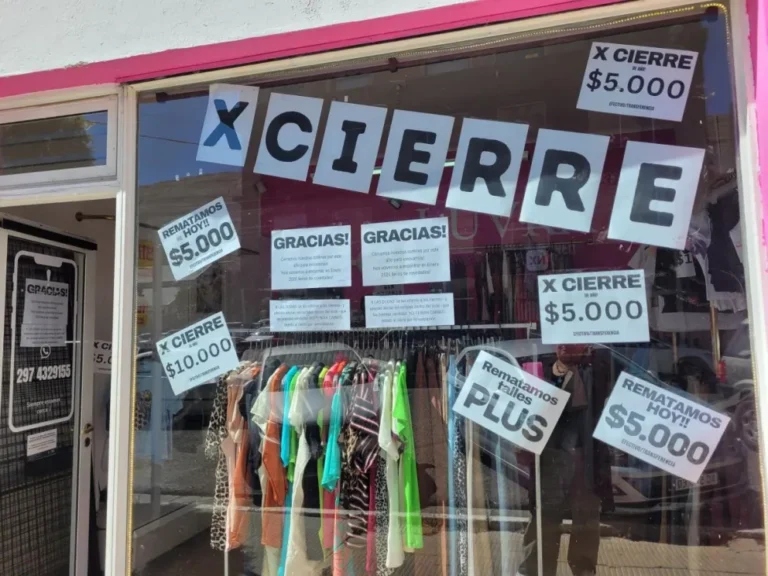 Comerciantes recurren a distintas estrategias para mantenerse a flote en la ciudad