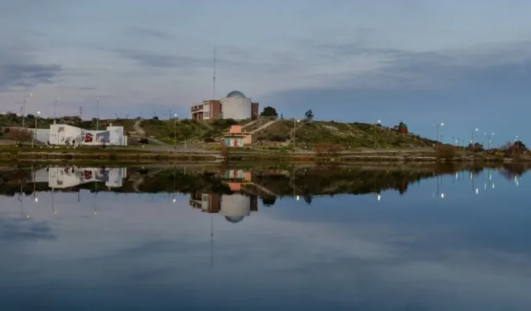 Los efluentes que contaminaron la laguna de Trelew fueron liberados durante un mes