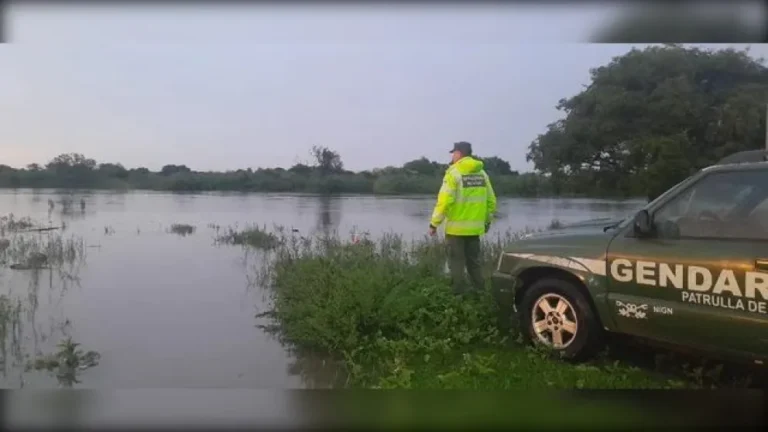 Corrientes bajo agua: más de 400 evacuados por la crecida de los ríos y la falta de obras