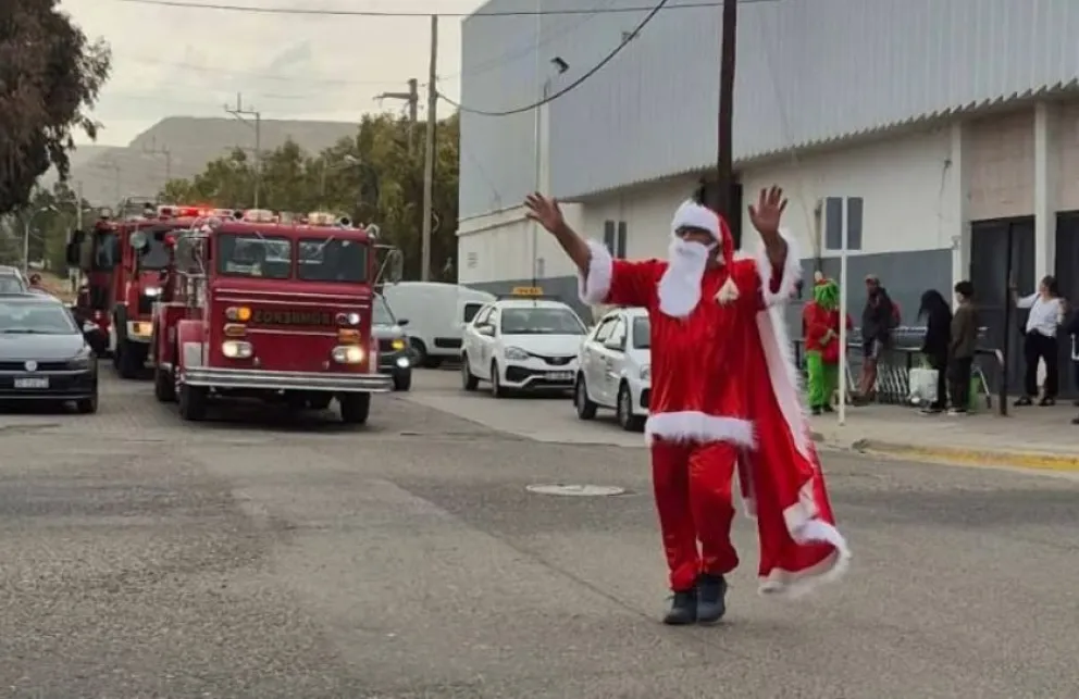 Conocé los recorridos de Bomberos junto a Papá Noel para este martes y miércoles